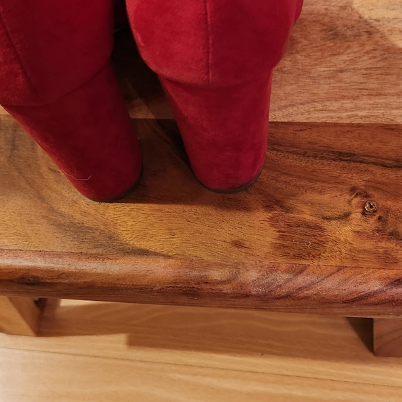 Shoes - Picture 3 of 3